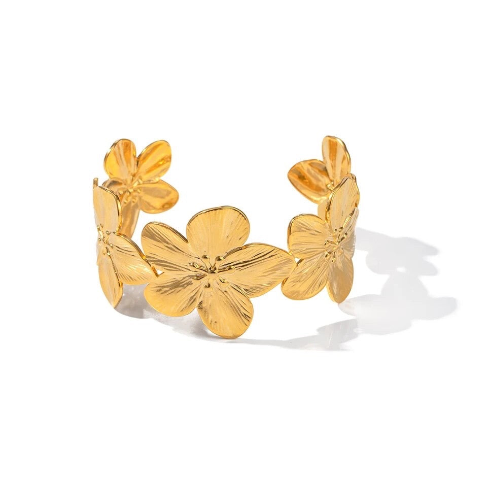 (Copia) Juego Dasiph (aretes, brazalete y anillo ajustable)