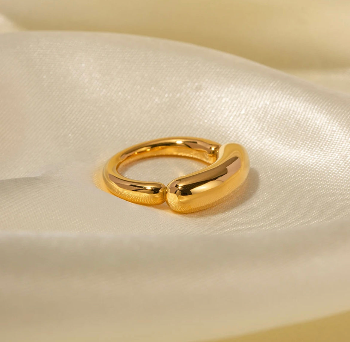 Anillo Tēt Oro