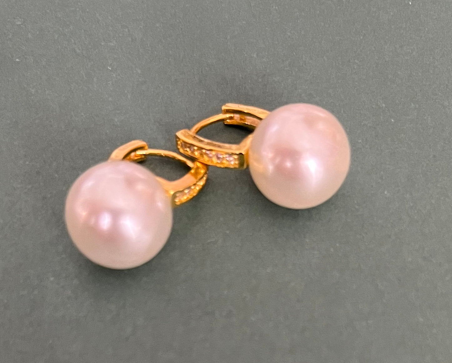 Aretes Akoya